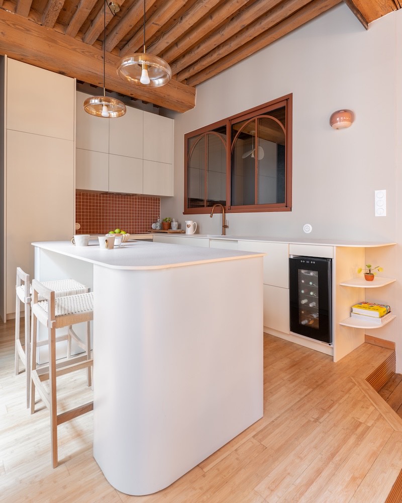 Rénovation avant après appartement Croix-Rousse Lyon 4e — pierres apparentes valorisées et séjour rénové